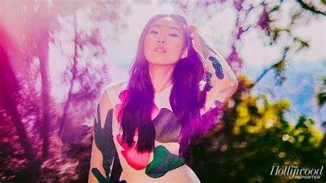 How Awkwafina Went From Viral Vagina Video to Movies and。